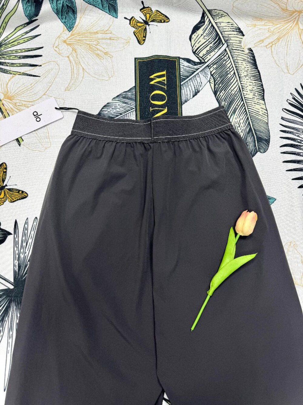 NWT 🧶ALO Yoga Suit Up Trouser Dark Grey,Enhance everyday quality🤩 - Picture 6 of 8